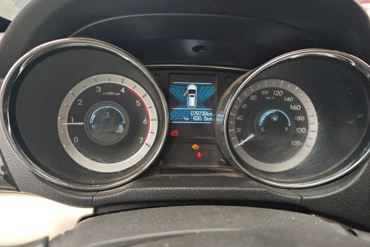 Used Dongfeng Yufeng P16 2017 1.9T Two-Wheel Drive Luxury Extended Version D19TCIE2
