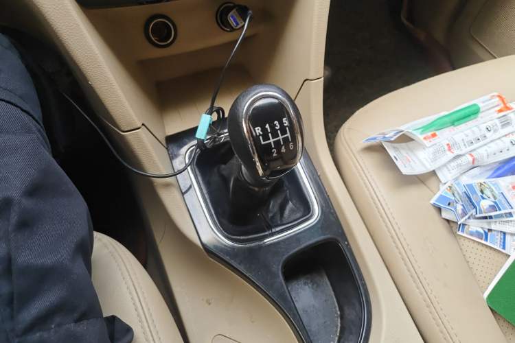 Used Baojun 730 2016 1.5T Manual Comfort Version 7 Seats Gear Lever