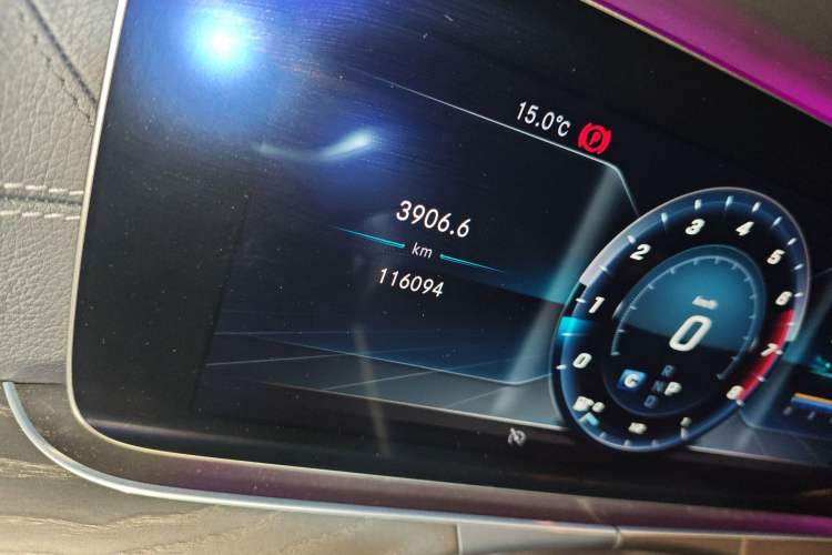 Used Mercedes-Benz E-Class 2019 Restyled E 300 L Sporty and Stylish Edition Odometer Close Up