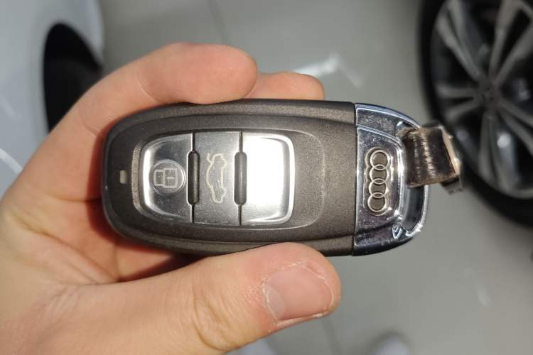 Used Audi A4L 2016 30 TFSI Collector's Edition Automatic Comfort Model