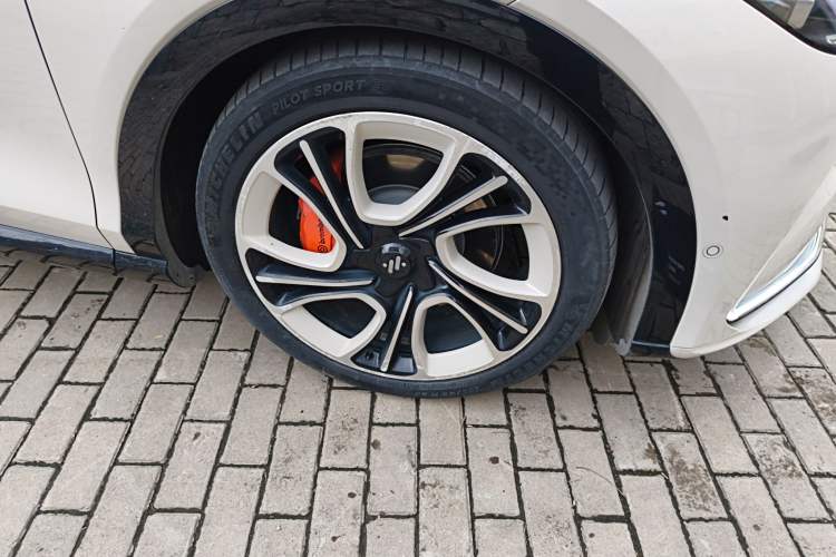 Used IM LS7 2023 90 kWh Elite Rear-Drive Version
