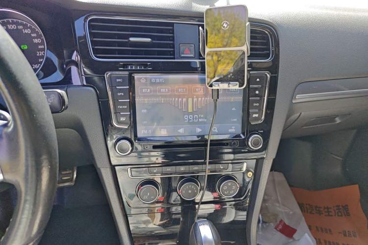 Used Volkswagen Golf 2016 1.4TSI Automatic R-Line
