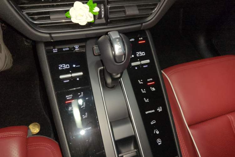 Used Porsche Macan 2022 Macan 2.0T