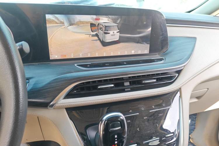 Used Buick GL8 2023 ES Lu Zun Comfort Model Audio And AC Panel