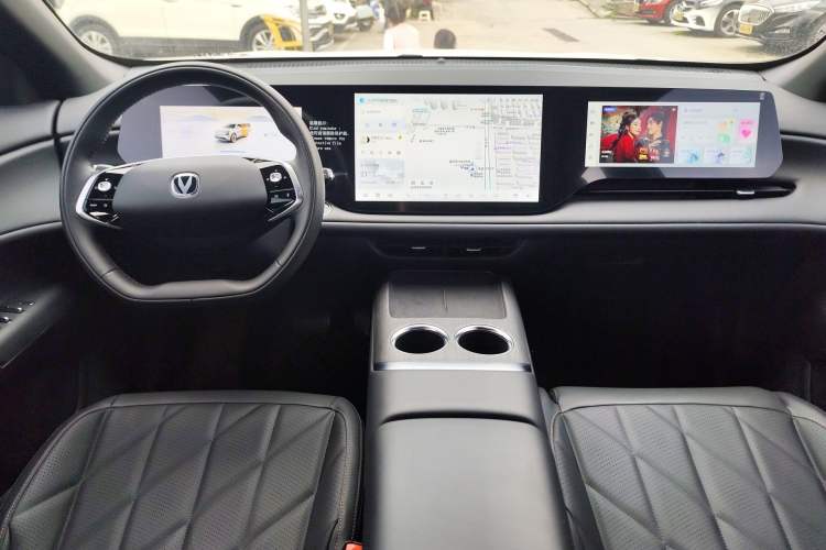 Used CHANGAN CS75 PLUS 2025 4th Generation 1.5T New Blue Whale Smart Luxury Edition
