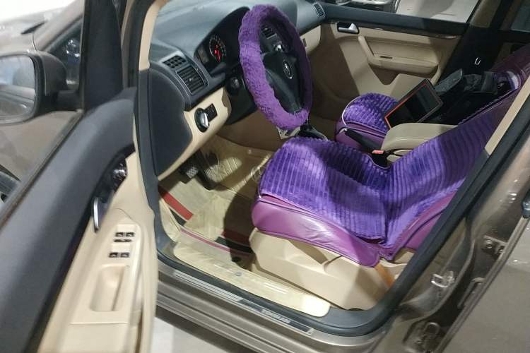 Used Volkswagen Touran 2015 1.4T DSG Comfort Edition 5 Seats