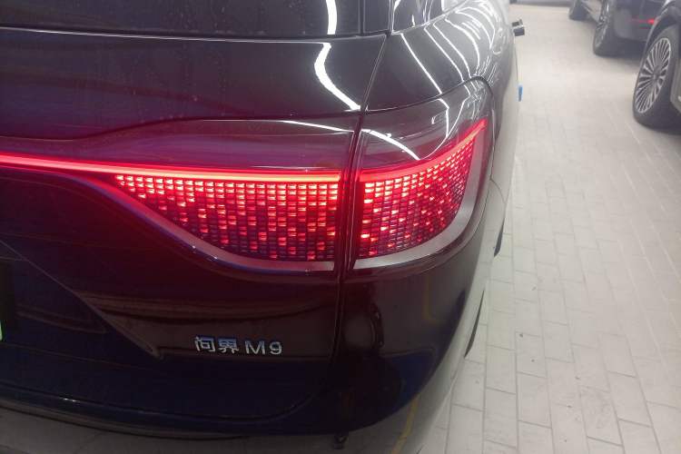 Used Hima AITO M9 2024 Range-Extended Ultra Version 42 kWh 6-Seater Model Right Rear Taillight