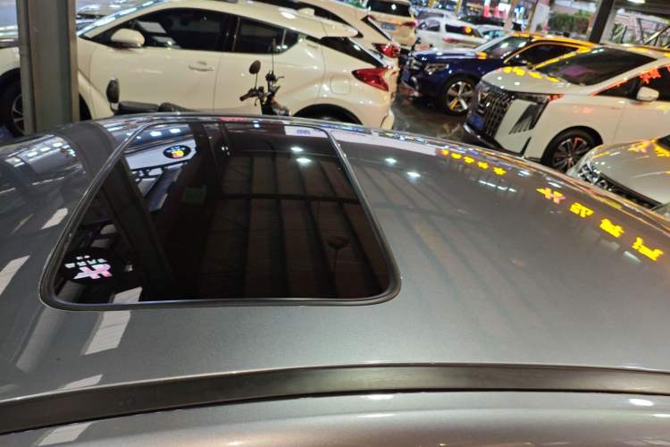 Used BYD Qin PLUS 2021 DM-i 55KM Flagship Model Roof