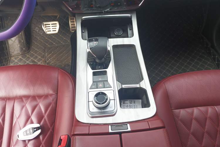 Used JETOUR X70 PLUS 2023 1.6T DCT Stronger 5-Seater
