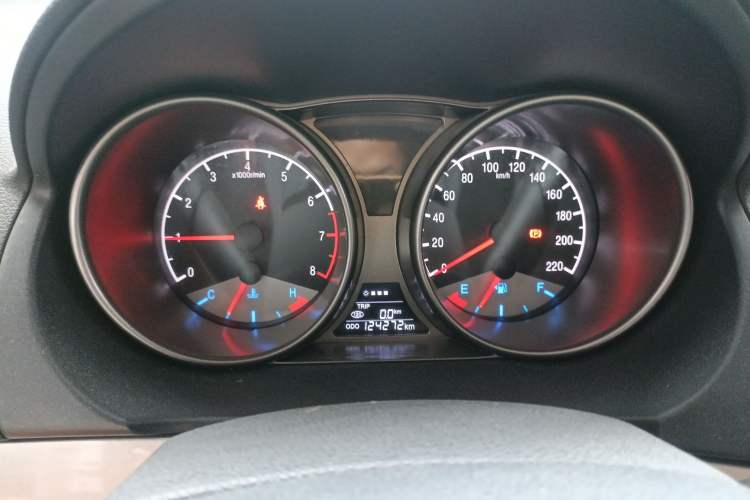 Used Geely Auto GX7 2015 Sports Edition 2.0L Manual Elite Model
