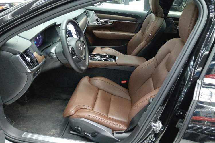 Used Volvo S90 New Energy 2023 T8 Plug-in Hybrid All-Wheel Drive Long-Range Luxury Edition
