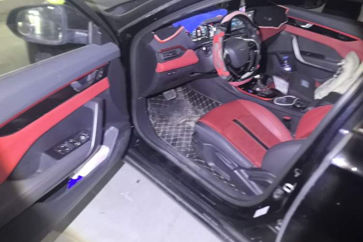 Used Dongfeng Aeolus Yixuan 2021 230T Automatic Zuiying Knight Edition Driver Seat