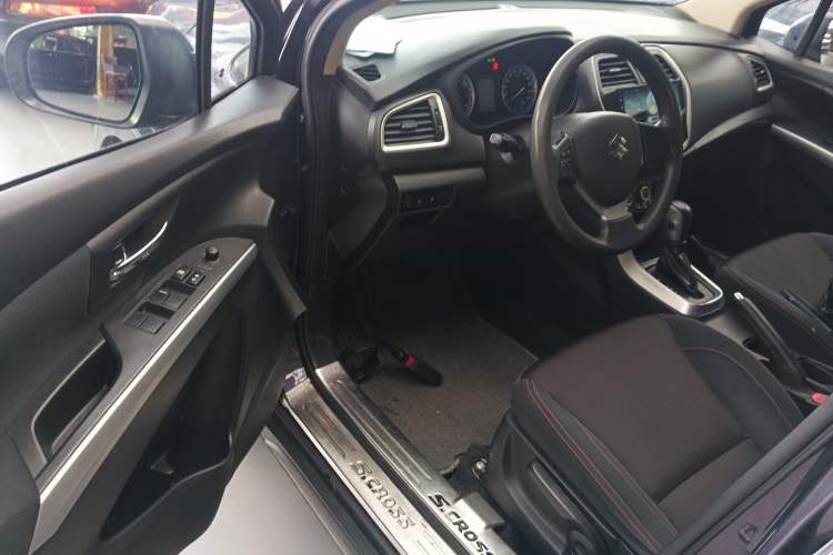 Used Suzuki S-Cross 2014 1.6L CVT Two-Wheel Drive Entry Model