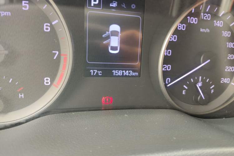 Used Hyundai Elantra (6th Generation / Lingdong) 2018 1.6L Automatic 15th Anniversary Special Edition Odometer Close Up