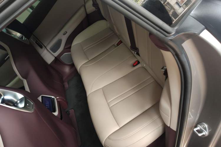 Used Xiaomi Auto YU7 2025 Ultra-Long Range All-Wheel Drive Pro Version
