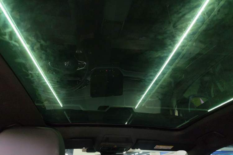 Used Volkswagen ID.4 X 2021 Pure+ Long-Range Edition Headliner