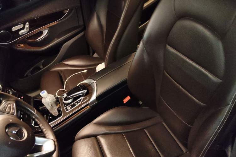 Used Mercedes-Benz GLC 2018 GLC 260 4MATIC Luxury Model
