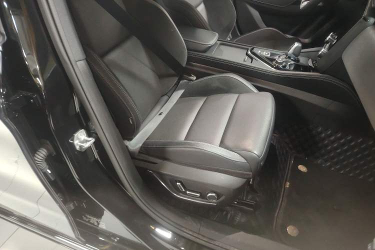 Used Lynk & Co 02 Hatchback 2022 2.0TD Pro