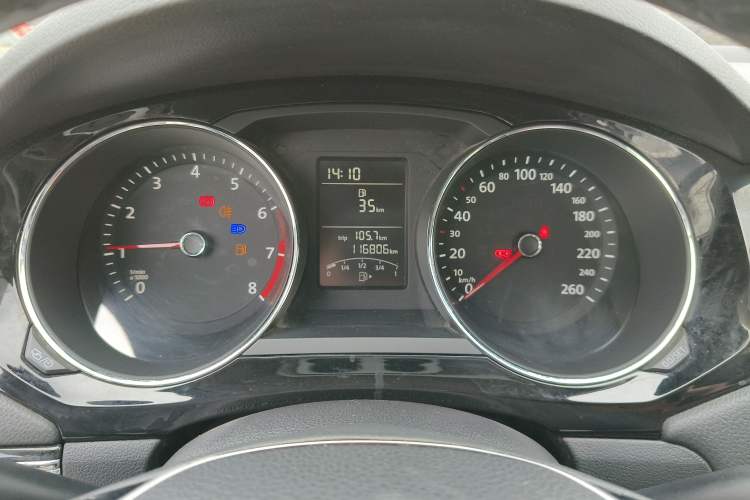 Used Volkswagen Sagitar 2017 1.6L Manual Comfort Model Instrument Cluster