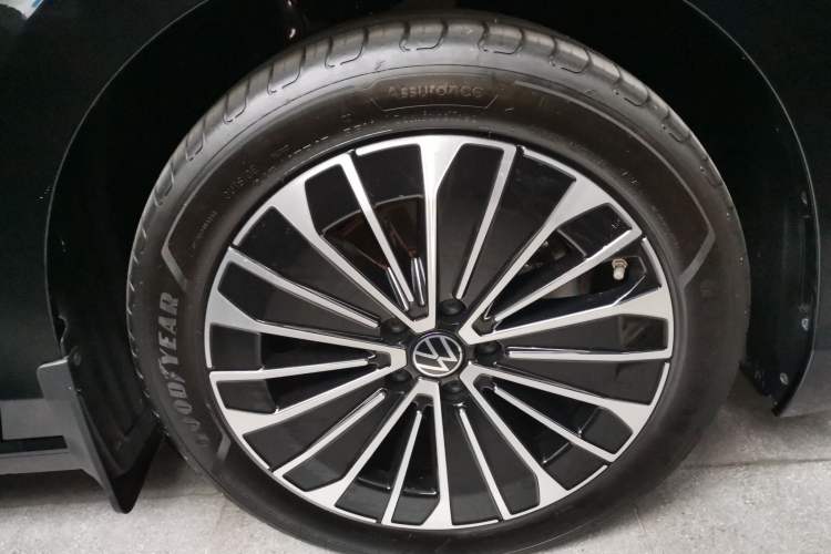 Used Volkswagen Magotan 2024 380TSI DSG Prestige Edition DaMai Package
