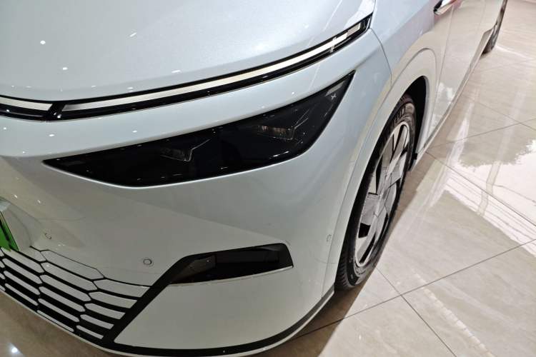 Used XPeng X9 2024 702 Ultra-Long Range Max