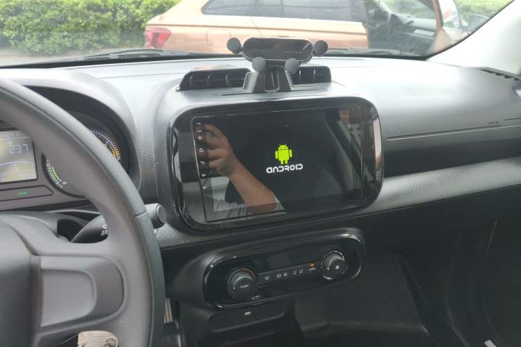 Used Roewe Clever 2022 311km QiQi BoBo Edition Audio And AC Panel