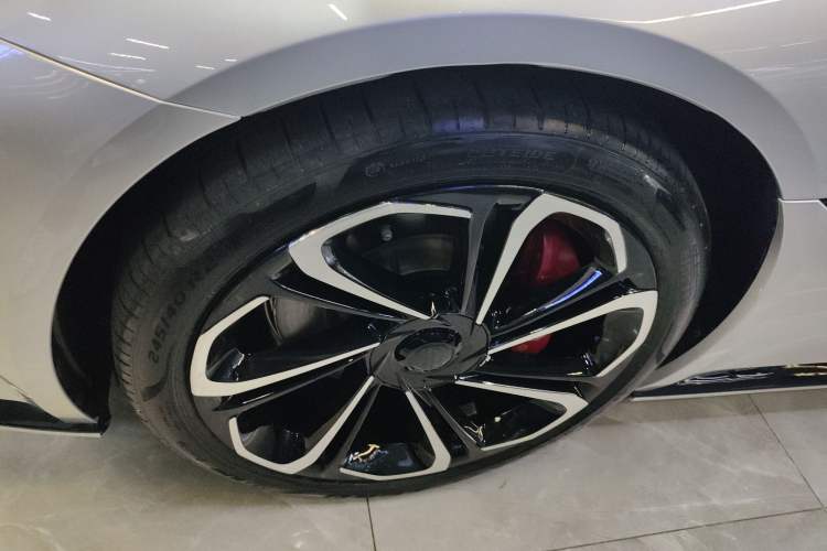 Used MG Cyberster 2024 520 km Legendary All-Wheel-Drive Version