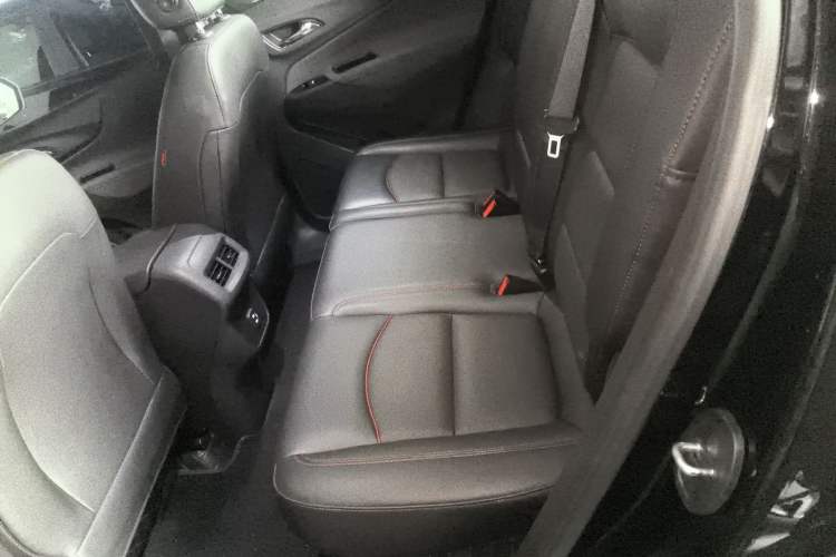 Used Chevrolet Equinox 2021 550T RS Four-Wheel Drive Intelligent Boundary-Pushing Edition Left Rear Seat