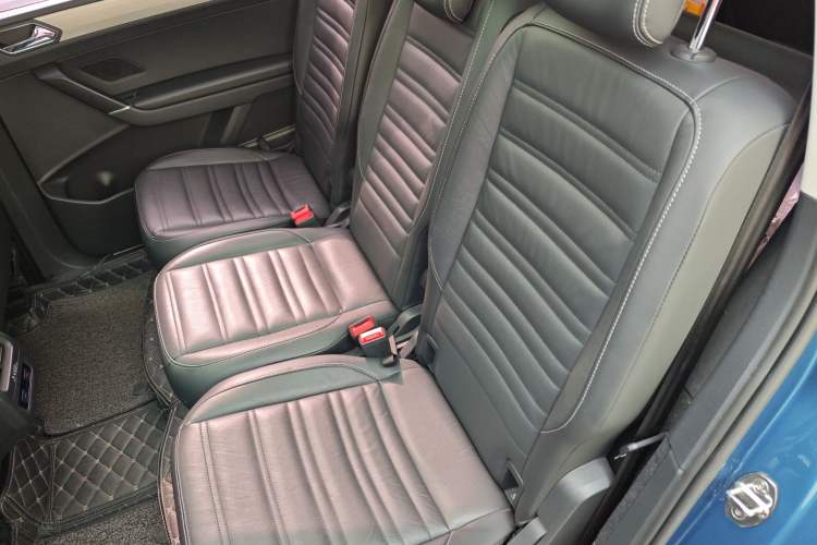 Used Volkswagen Touran 2016 Volkswagen Touran L 280TSI DSG Comfort Edition Left Rear Seat