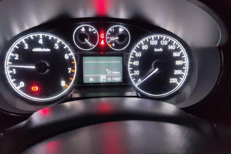 Used Nissan Tiida 2011 1.6L CVT Smart Version
