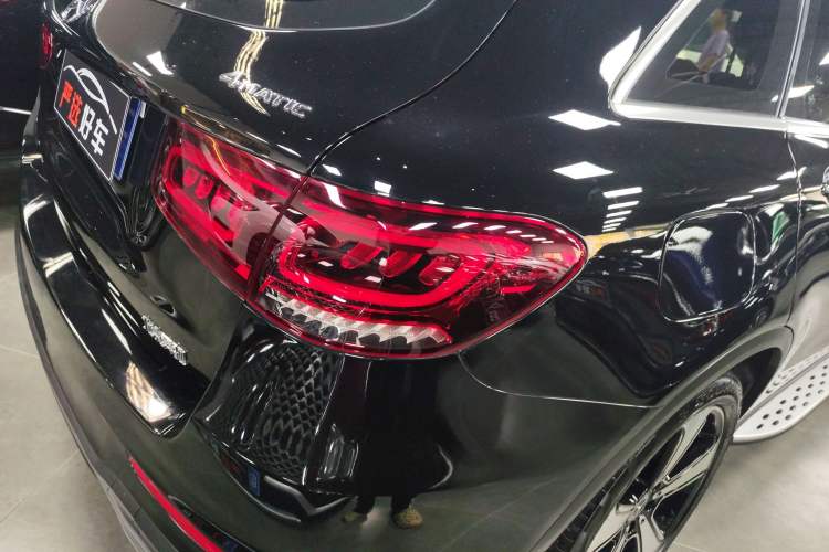 Used Mercedes-Benz GLC 2021 GLC 300 L 4MATIC Luxury Model Exterior 3