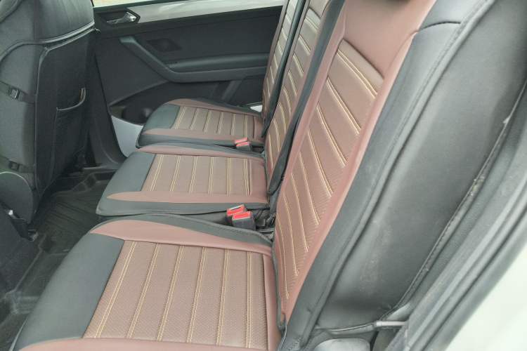 Used Volkswagen Touran 2016 Volkswagen Touran L 280TSI Manual Trend Edition