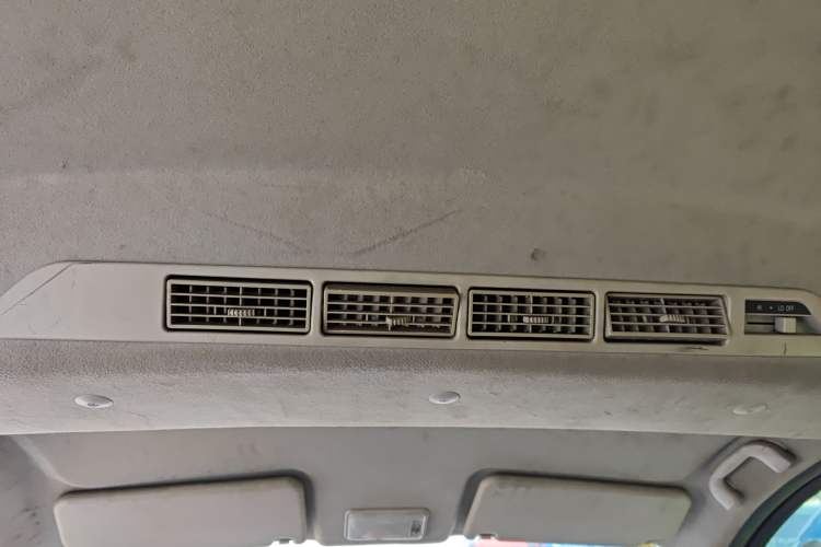 Used BAIC Weiwang M20 2014 1.5L practical type BJ415A Headliner