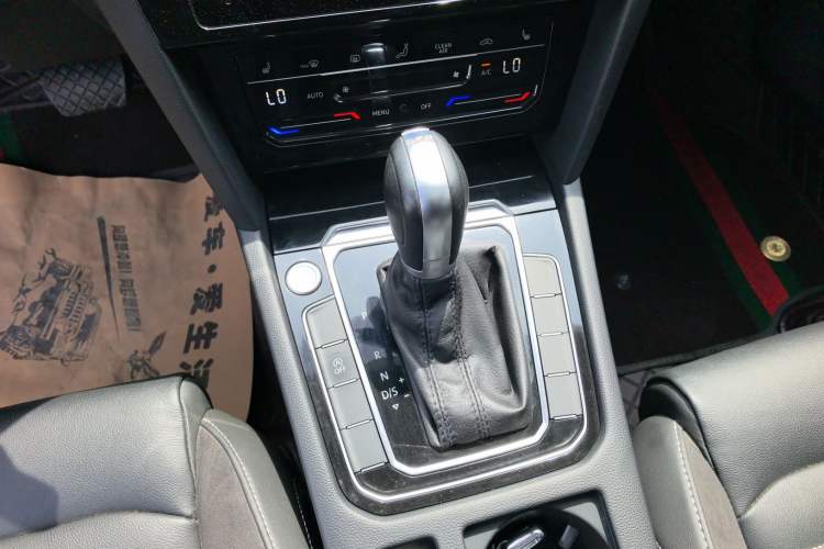 Used Volkswagen Magotan 2020 330TSI DSG Leading Model Gear Lever