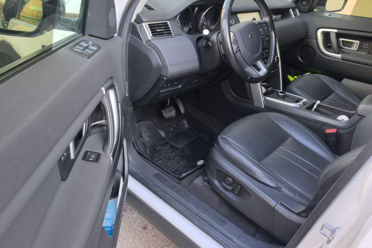 Used Land Rover Discovery Sport 2019 240 PS HSE Version China V Standard