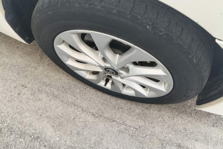 Used Nissan Sylphy 2018 1.6XV CVT Deluxe Edition Right Front Wheel Hub