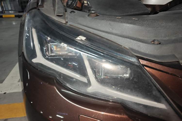 Used Toyota Reiz 2012 2.5V Fengdu Elite Stylish Edition Right Front Headlight