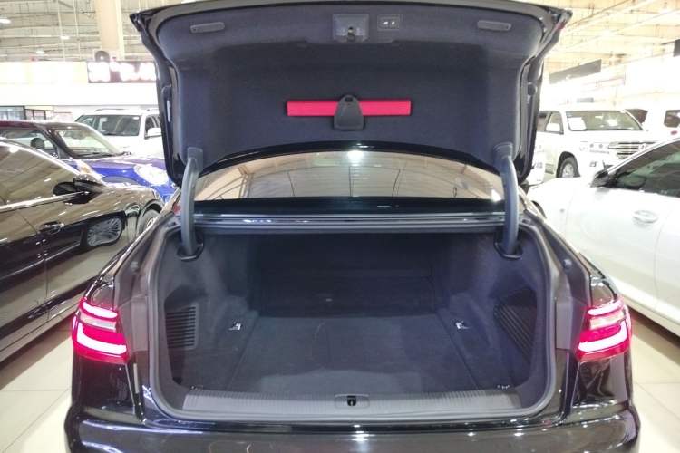 Used Audi A8 2018 A8L 55 TFSI quattro Launch Edition Prestige Model
