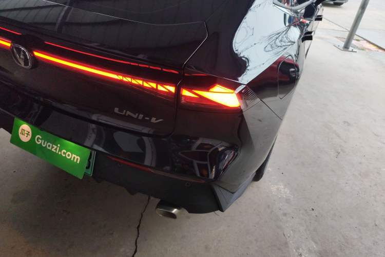 Used CHANGAN UNI-V iDD 2023 Zhidian iDD 1.5T 113km Smart & Fun Version (Rapid Edition)