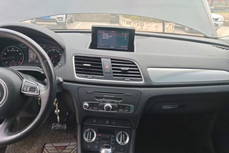 Used Audi Q3 2015 35 TFSI Comfort Model