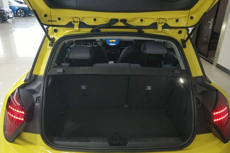 Used MINI Electric MINI COOPER 2024 456km COOPER E Classic Edition