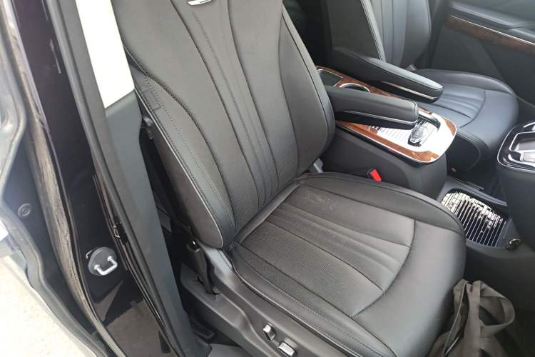 Used Hongqi HQ9 2023 2.0T Smart Connect Flagship Edition