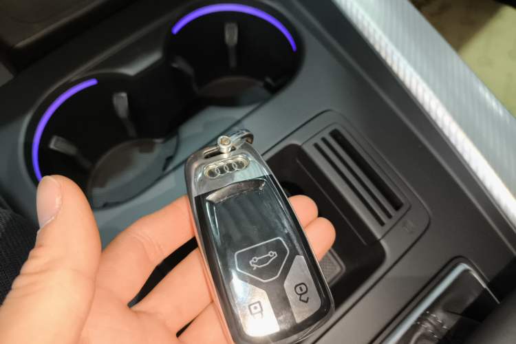 Used Audi A4L 2020 40 TFSI Fashionable and Elegant Model