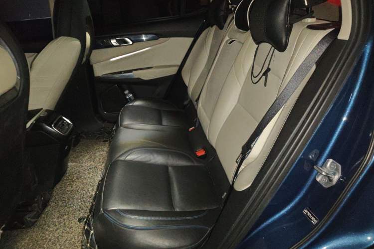 Used Lynk & Co 01 2017 2.0T Two-Wheel Drive Zhaopu Version
