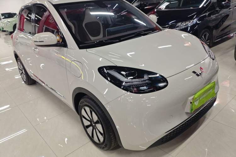 Used Wuling Bingo 2023 203km Comfort Edition Front Right 45 Deg