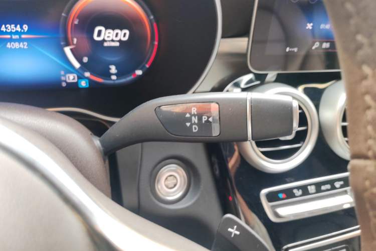 Used Mercedes-Benz GLC 2020 Facelifted GLC 260 L 4MATIC Dynamic Edition Gear Lever