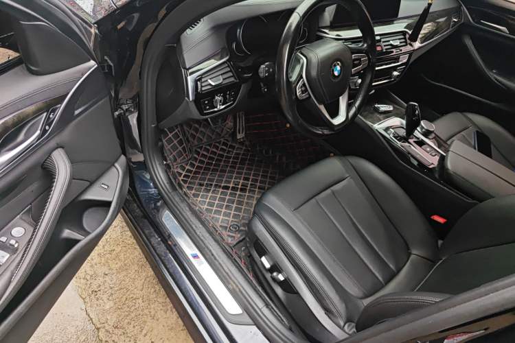 Used BMW 5 Series 2018 525Li M Sport Package Driver Seat