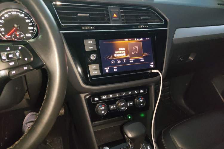 Used Volkswagen Tiguan L 2019 330TSI Automatic Two-Wheel Drive Smart Luxury Version China V Emission Standard