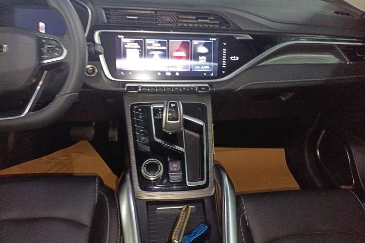 Used Geely Auto Emgrand X7 Sport 2020 1.8TD DCT Smart PRO Audio And AC Panel