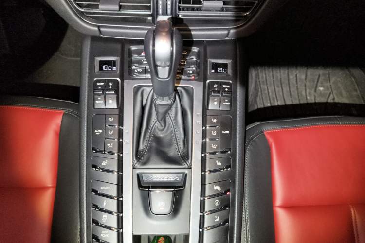 Used Porsche Macan 2018 Macan 2.0T